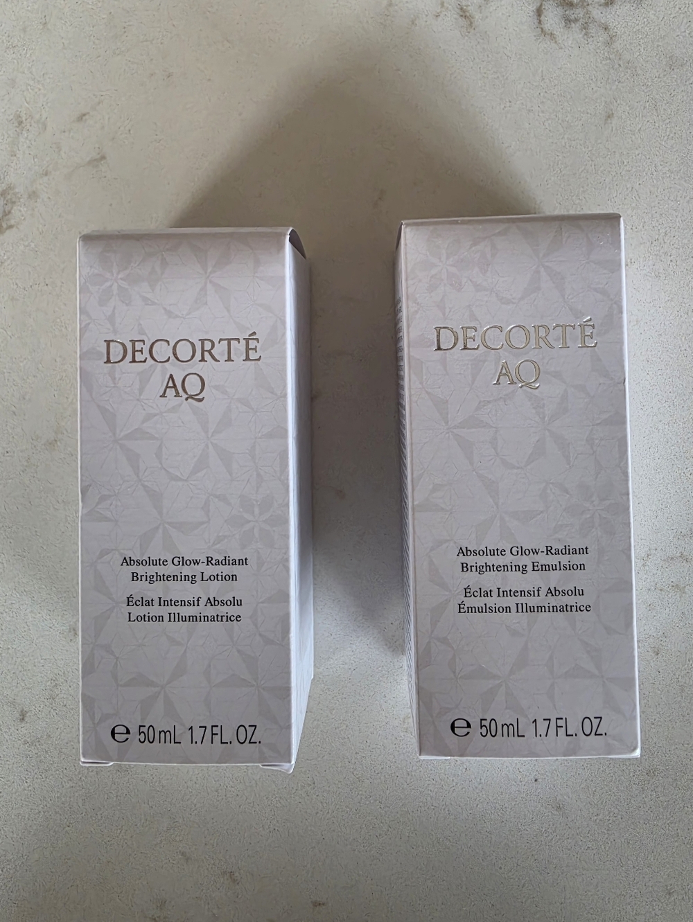 Decorte AQ Absolute Glow Radiant Brightening Emulsion + Lotion Set 50ml J-Beauty - Picture 3 of 6
